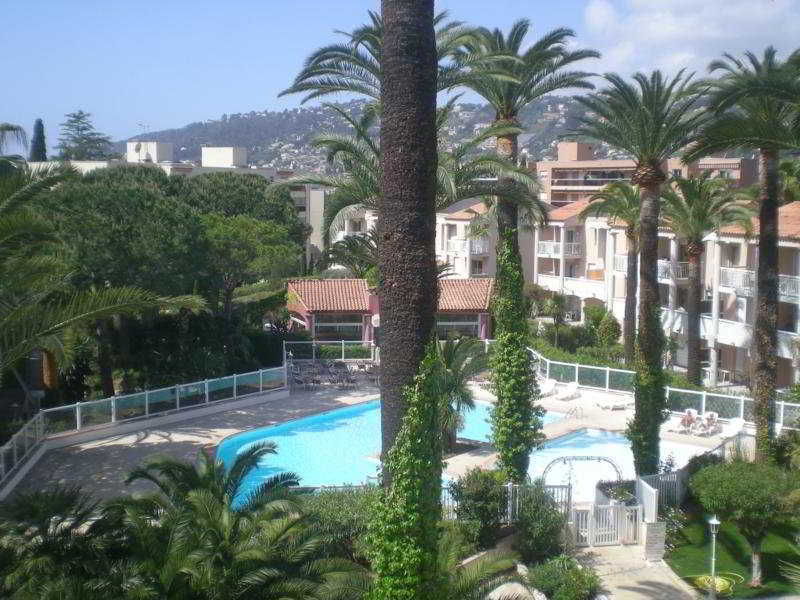 Residence Odalys Open Golfe Juan Exterior foto